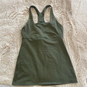 Lululemon green top
